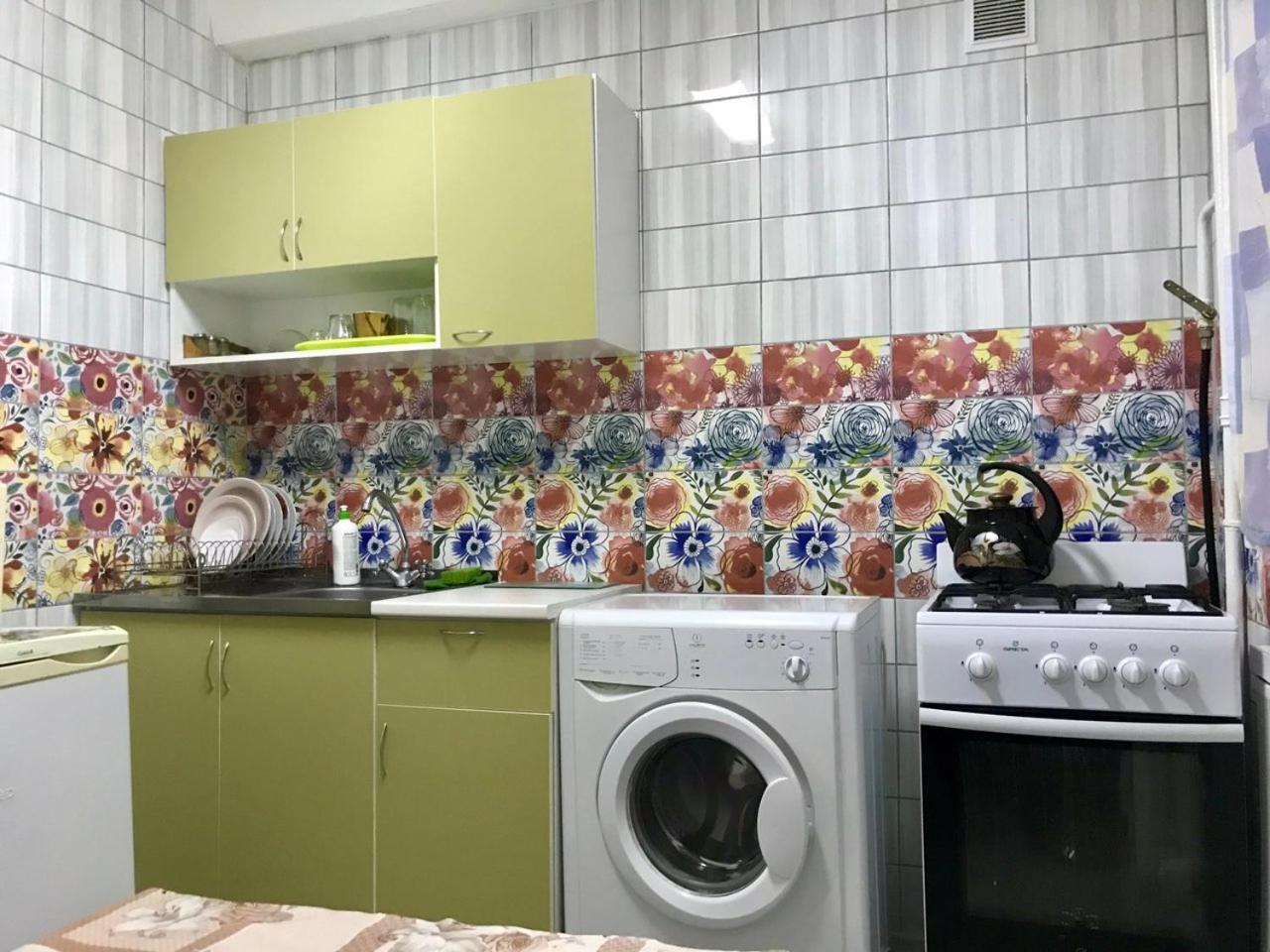 Метро Кпи, Улица Борщаговская Київ Екстер'єр фото
